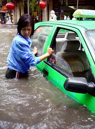 出租車(chē)被淹