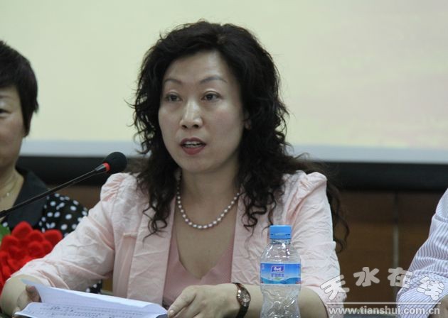 02市創(chuàng)先爭優(yōu)領導小組副組長尹薇講話1.jpg