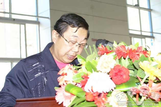 nEO_IMG_昊峰集團(tuán)控股有限公司副總經(jīng)理崔曉村致詞.jpg