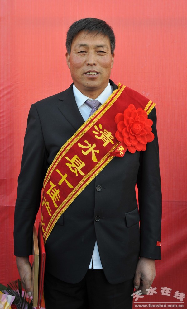 朱貫德.jpg