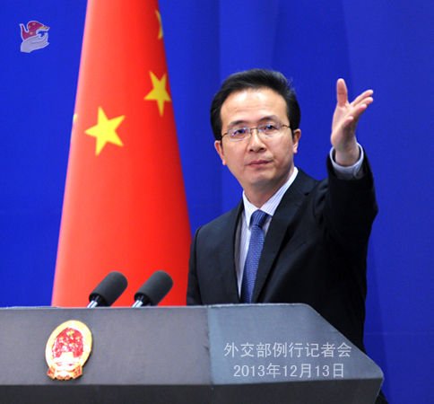 2013年12月13日,外交部發(fā)言人洪磊主持例行記者會。