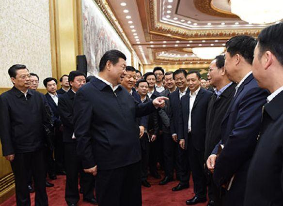 縣委書記們?cè)谥醒朦h校:跟老師習(xí)大大“私聊”