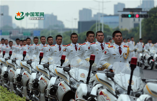 圖為9月4日,國賓護衛(wèi)隊員整裝待發(fā)。當(dāng)日,G20峰會在杭州開幕。