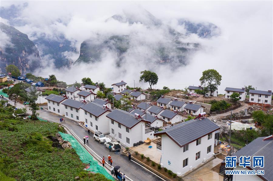(新華全媒頭條·圖文互動)(1)擘畫新藍圖 開啟新征程——寫在黨的十九屆五中全會召開之際