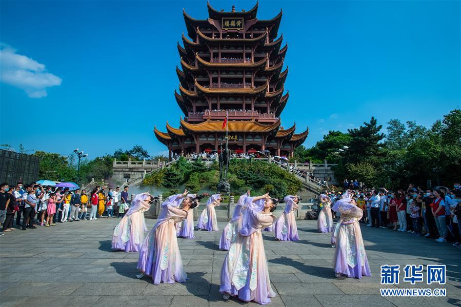 (新華全媒頭條·圖文互動)(7)擘畫新藍圖 開啟新征程——寫在黨的十九屆五中全會召開之際